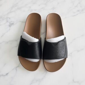 Black and Brown Women’s Flat Slide Sandals